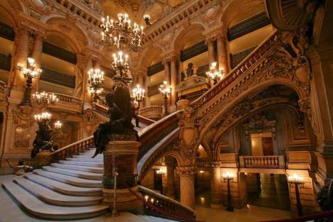 Paris-Opera-House-France-tips-travel-on-a-budget